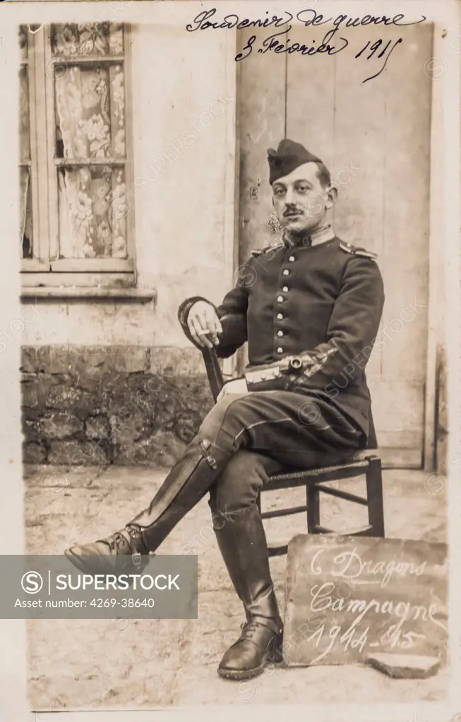 French soldier of the 1st NBC Dragoons Regiment posing in 1915 during the First World War.