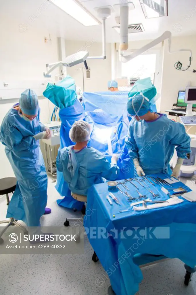 Urological surgery, Diaconesses hospital, Paris, France.