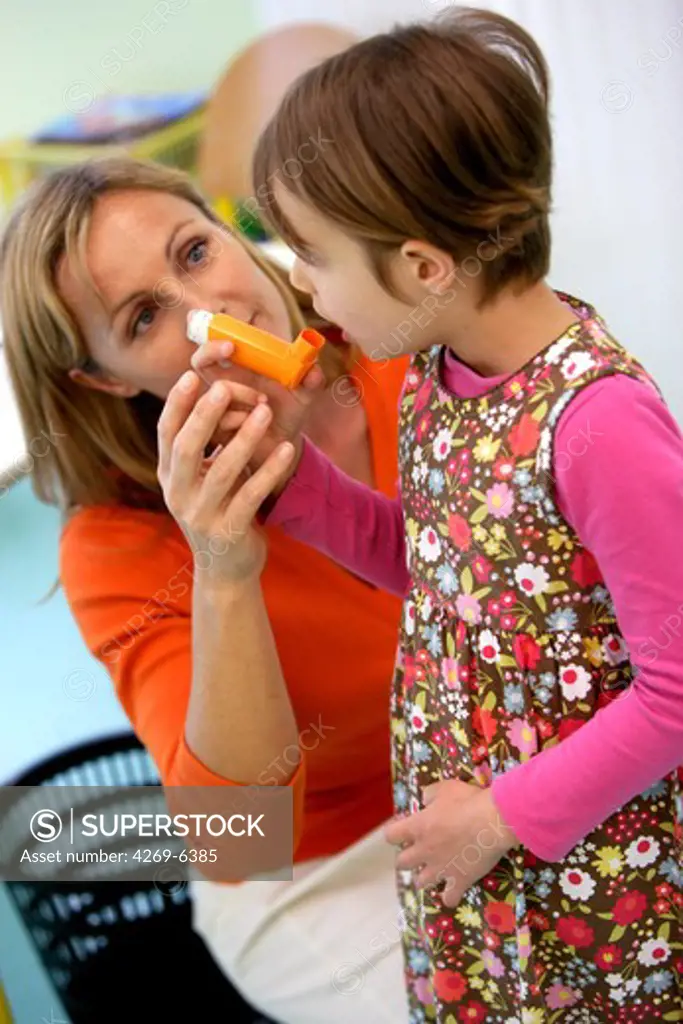 6 years old girl with asthma at school.