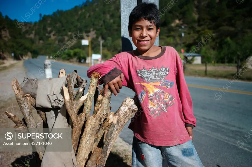 Nicaragua, Dipilto, Portrait of child labor boy in town of the mountainous Nueva Segovia