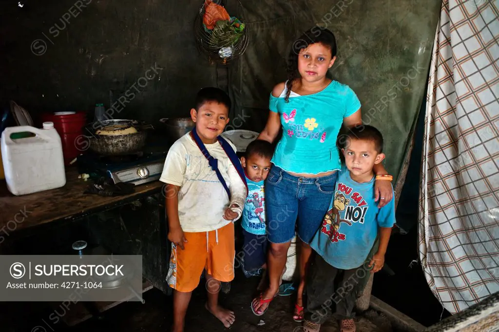 Nicaragua, Managua, Portrait of children living near La Chureca Industrial waste disposal site
