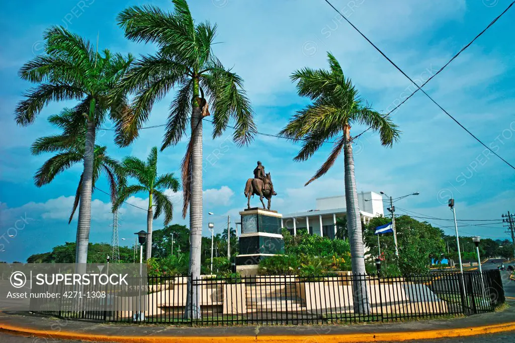 Nicaragua, Managua, Sculpture of Simon Bolivar