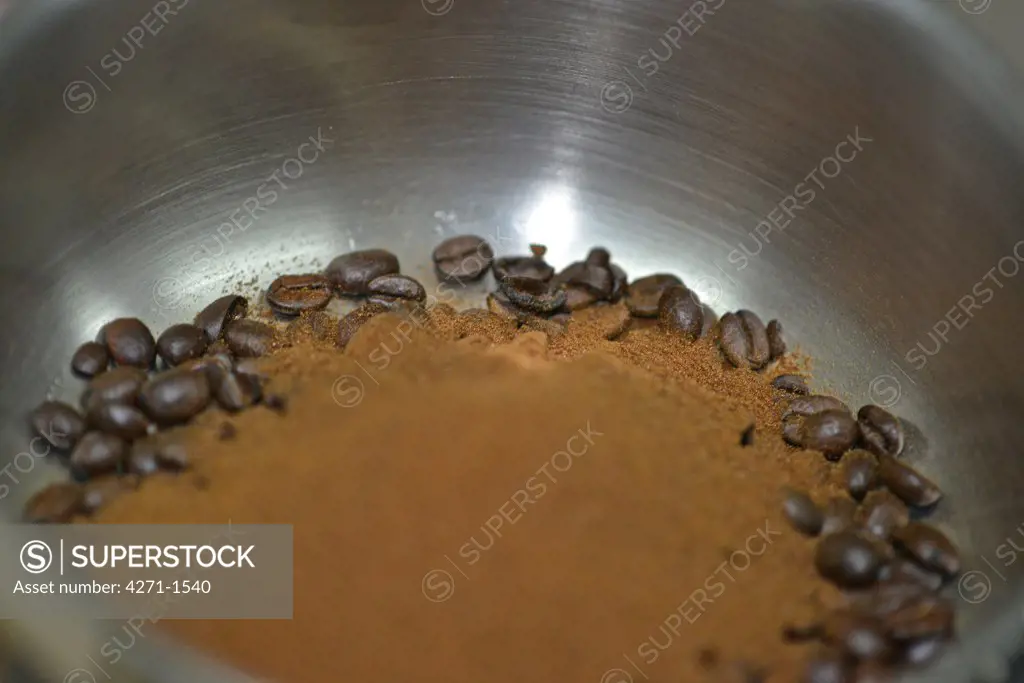 Costa Rica, Chocolate dust mixed with coffee beans, Sibu Organic Chocolate Workshop