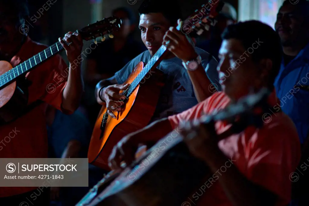 Musicians playing traditional Nicaraguan music