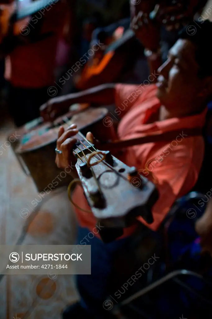 Musicians playing traditional Nicaraguan music