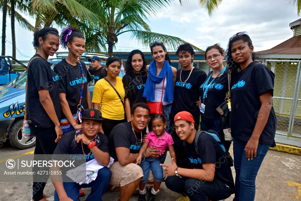 A group of adolescent leaders greet UNICEF Ambassador Angie Harmon upon her arrival at the airport in Bluefields, Nicaragua. January 21, 2014. (Kike Calvo / U.S. FUND FOR UNICEF via AP Images)