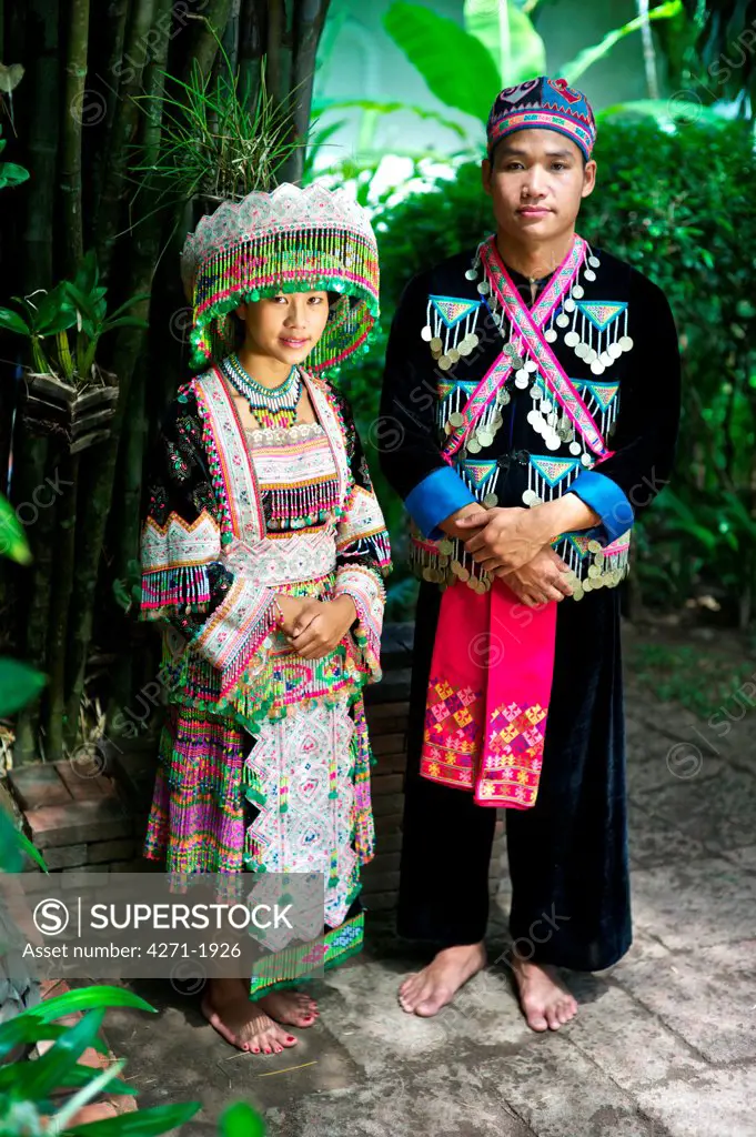 Hmong bride wedding dress, originally from China. Bride:  Zao yang and Groom: Phoun Savath