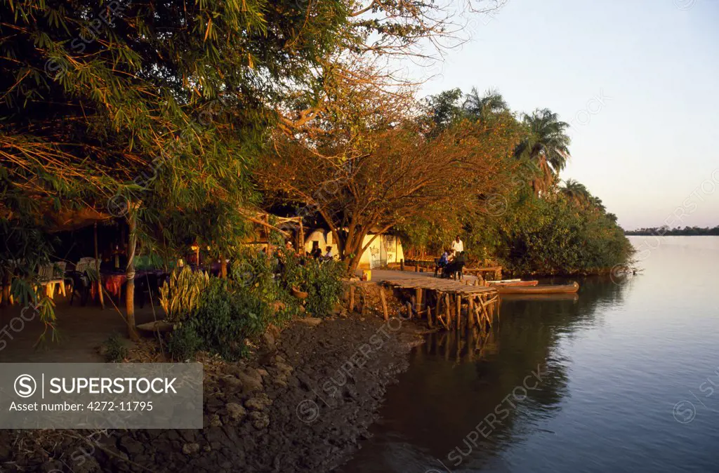 Janjang Bureh Camp's riverside setting at Lamin Koto on the north bank of the Gambia River is idyllic.