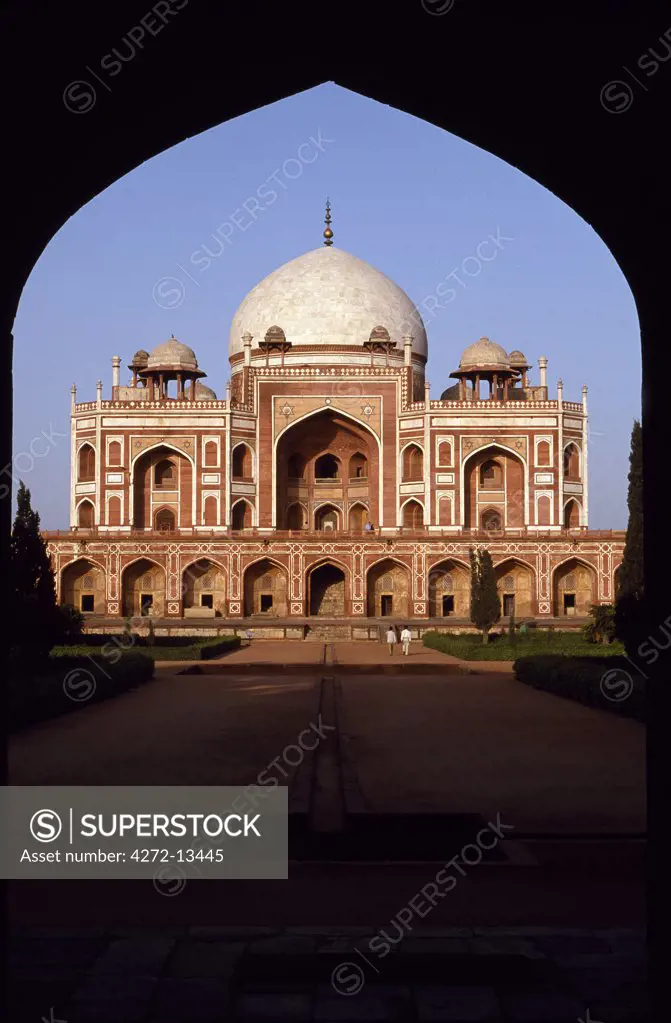 Humayun's Tomb, New Delhi (but not really a New Delhi building; it actually stands alongside the medieval Muslim area called Nizamuddin).