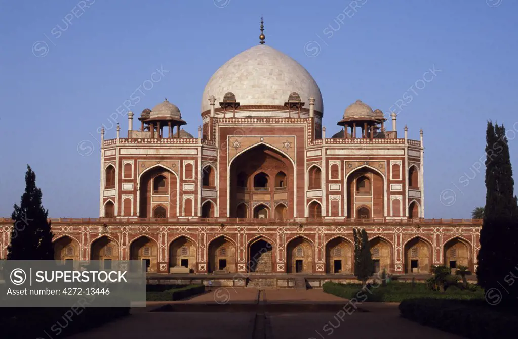 Humayun's Tomb, New Delhi (but not really a New Delhi building; it actually stands alongside the medieval Muslim area called Nizamuddin).