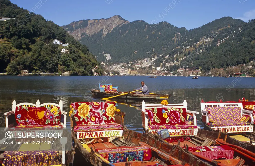 India, Uttarakhand, Nainital. Referred to as the closest Himalayan hill station to Delhi, The is lake cradled between Himalayan foothills