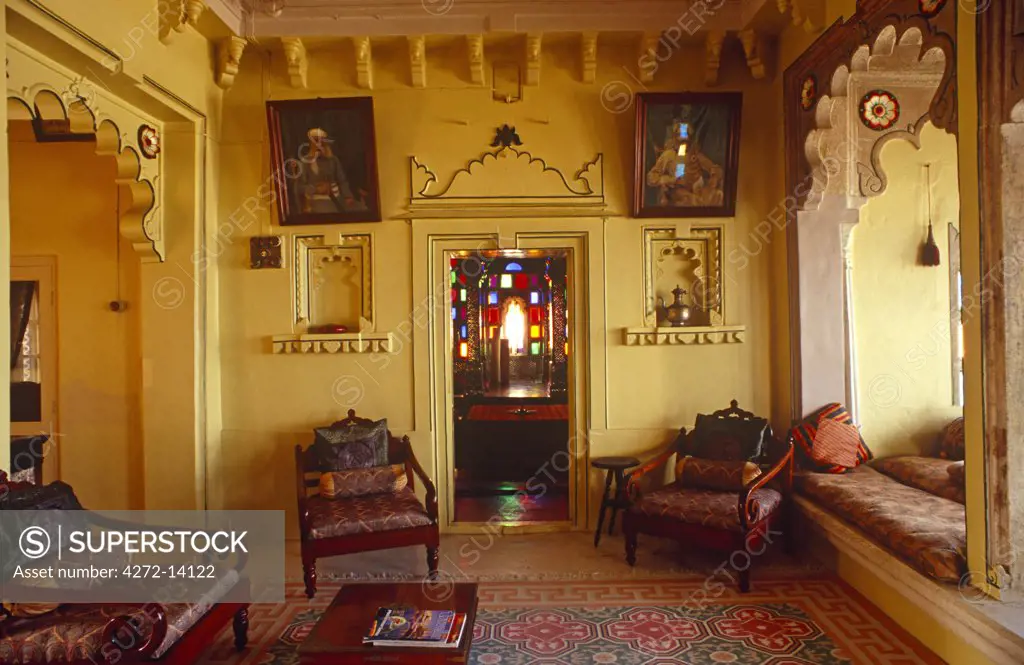 India, Rajasthan, Ramgarh, nr Jaipur. Built as a retreat and hunting lodge for the Maharaja, Lal Mahal Palace is now a hotel.