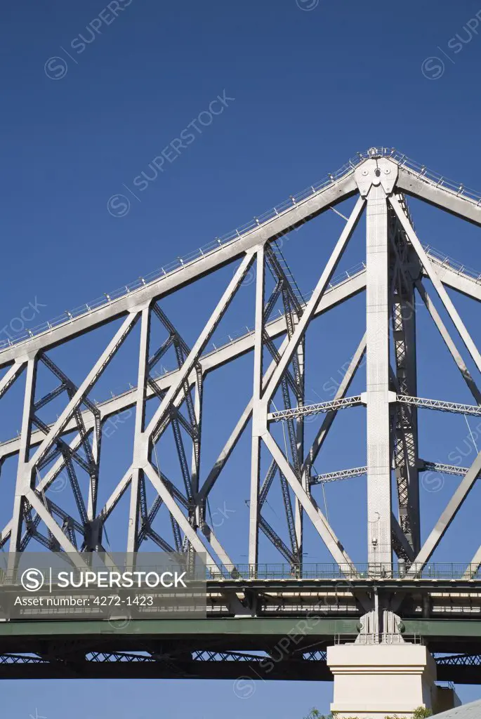 Australia, Queensland, Brisbane. The Story Bridge - a cantilever bridge built in the 1940s linking Fortitude Valley and Kangaroo Point in Brisbane.