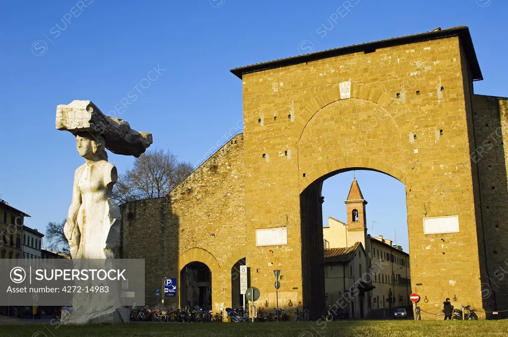 Stone monument on Piazzale di Porta Romana.