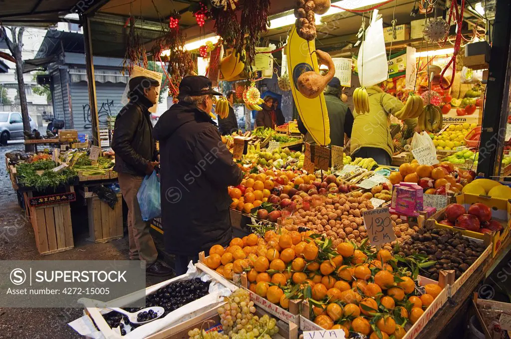 Fruit market.
