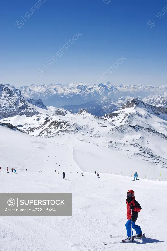 Italy, Breuil-Cervinia, Cervinia Ski Resort. Young boy on the slopes at the Cervinia Ski Resort