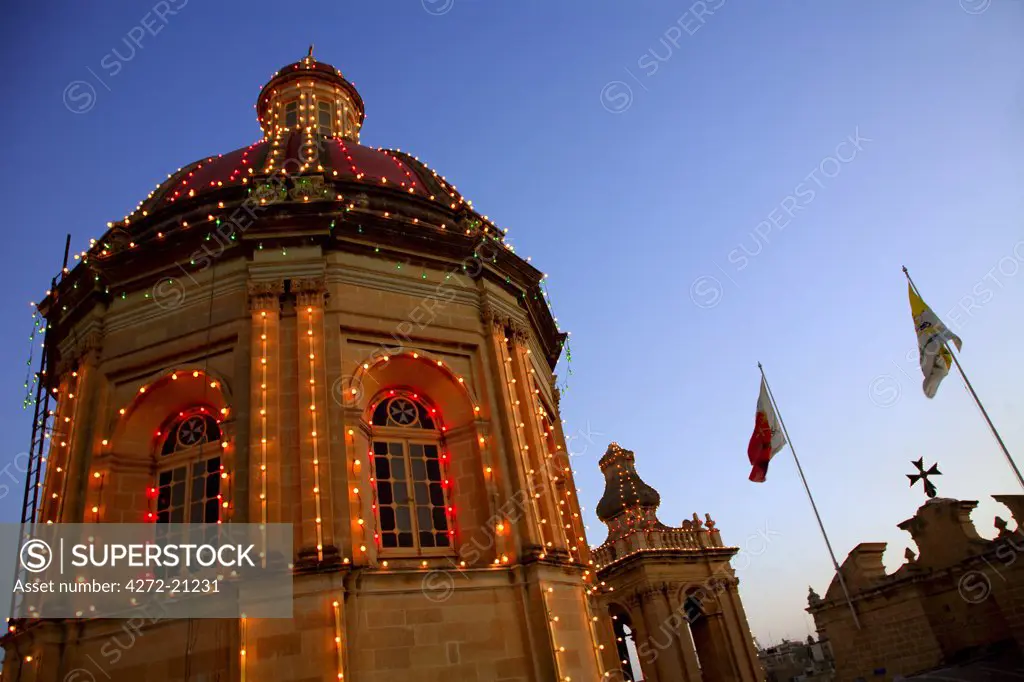 Malta, Vittoriosa; Church cupola at Vittoriosa decorated for the feast of patron Saint Lawrence