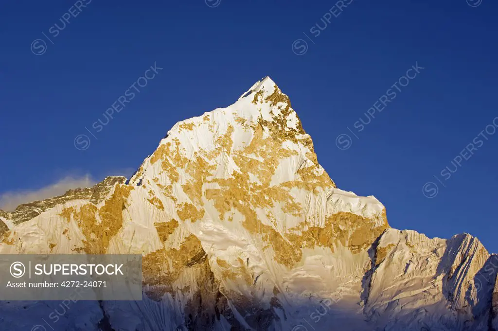 Asia, Nepal, Himalayas, Sagarmatha National Park, Solu Khumbu Everest Region, Unesco World Heritage, Nuptse (7861m), sunset