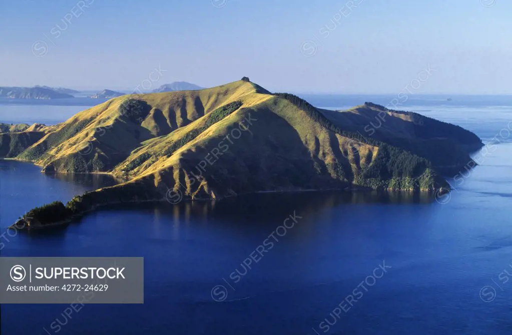New Zealand; South Island. View from Pohuenui over Bulwer and Te Akaroa.