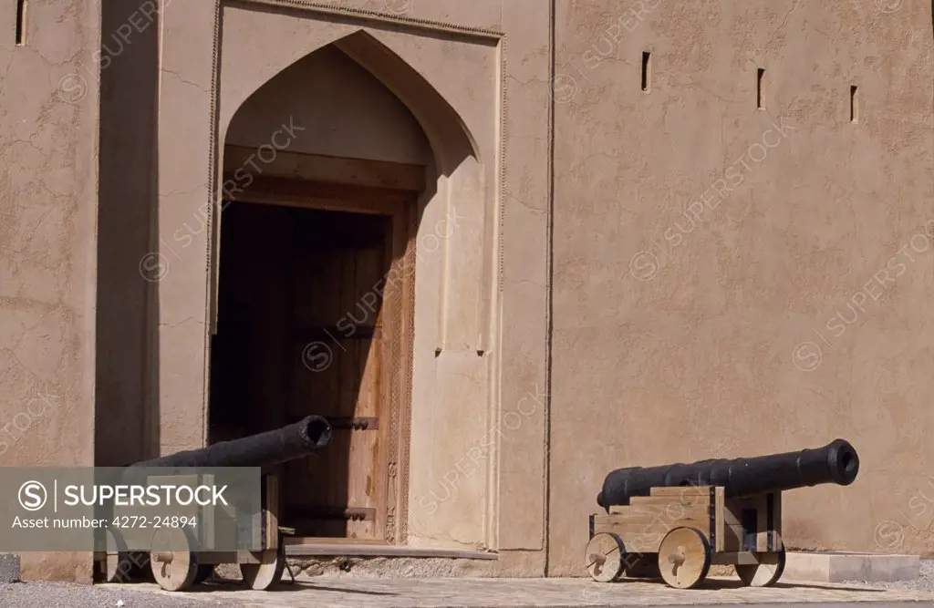 Cannons flank the entrance to Nizwa Fort, built in the 17th Century by Imam Sultan bin Saif bin Malik Al Ya'arubi.