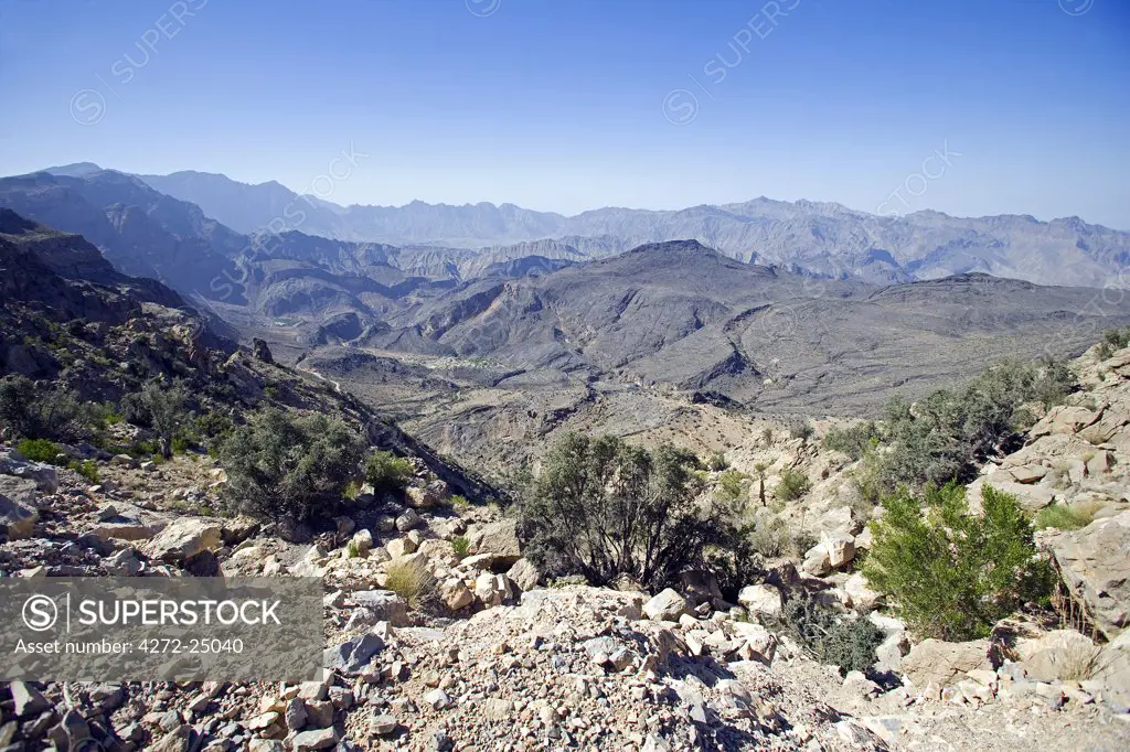 Oman, Western Hajar Mountains. West of the coastal areas lies the tableland of central Oman and the western Al Hajar Mountains (Al Hajar al Gharbi Mountains).