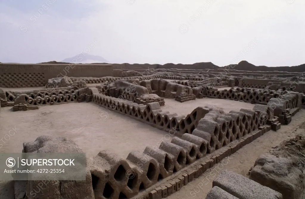 Ruined city of Chan Chan & the Imperial city of Chimu & largest adobe city in the World