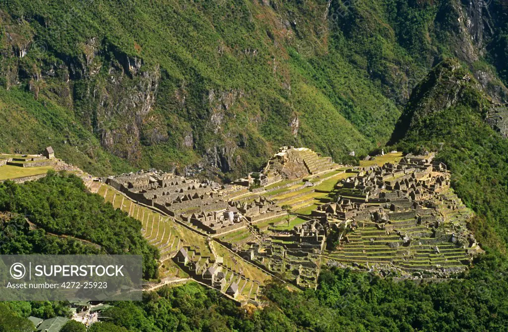 Peru, Andes, Cordillera Vilcabamba, Urubamba Valley, Machu Picchu. The remote and spectacularly sited Inca site of Machu Picchu - believed to have been built for the 15th-century Inca Emperor Pachacuti - is Peru's and one of Latin Ameria's most visited tourist sights.