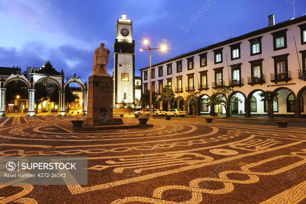 The Portas da Cidade (Gates to the City), are the historical entrance to the village of Ponta Delgada and the ex-libris of the city since the 18th century. Sao Miguel, Azores islands, Portugal
