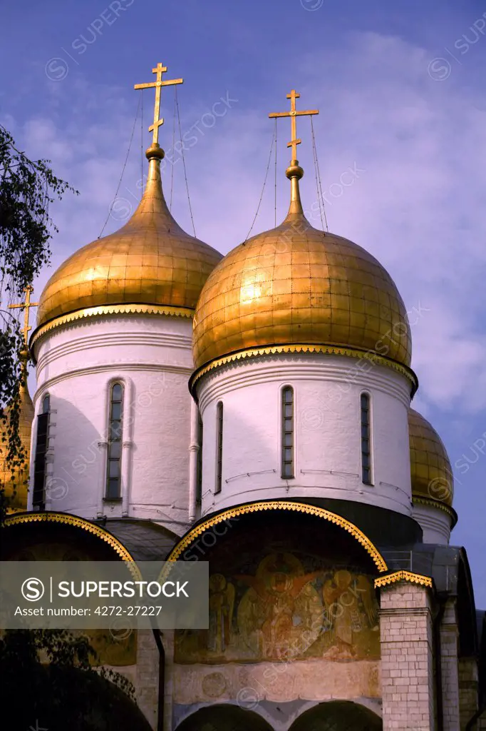 Russia, Moscow, Kremlin; The Assumption Cathedral with its golden onion shaped domes