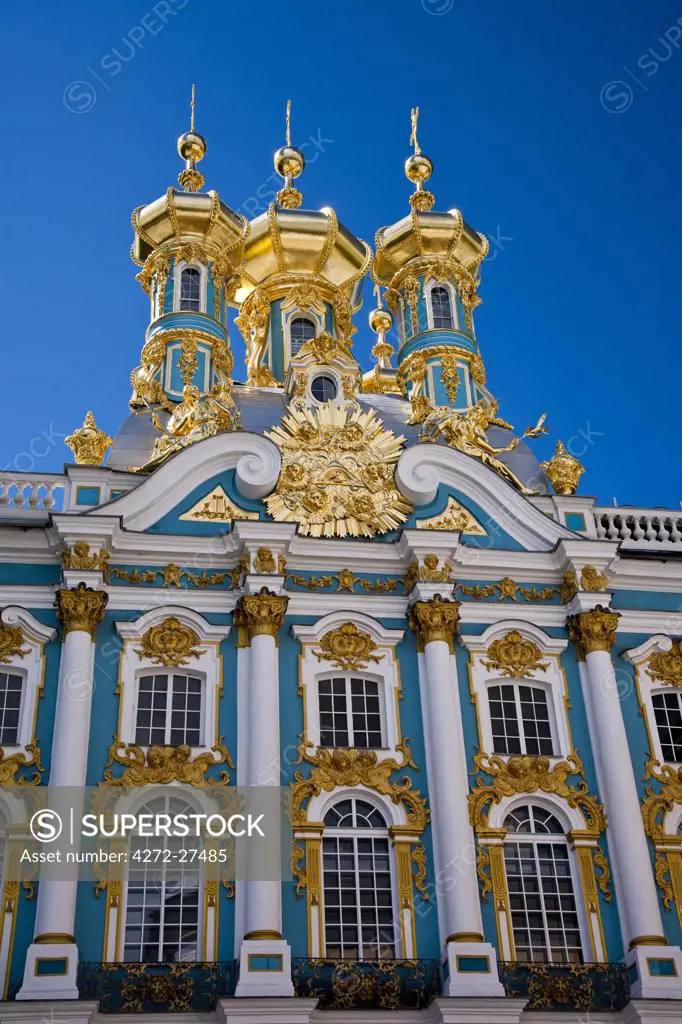 Russia, St Petersburg, Catherine Palace, Tsarskoe Selo.  The lavish imperial palace at Tsarskoe Selo was designed by Rastrelli in1752 for Tsarina Elizabeth.  She named it the Catherine Palace in honour of her mother.