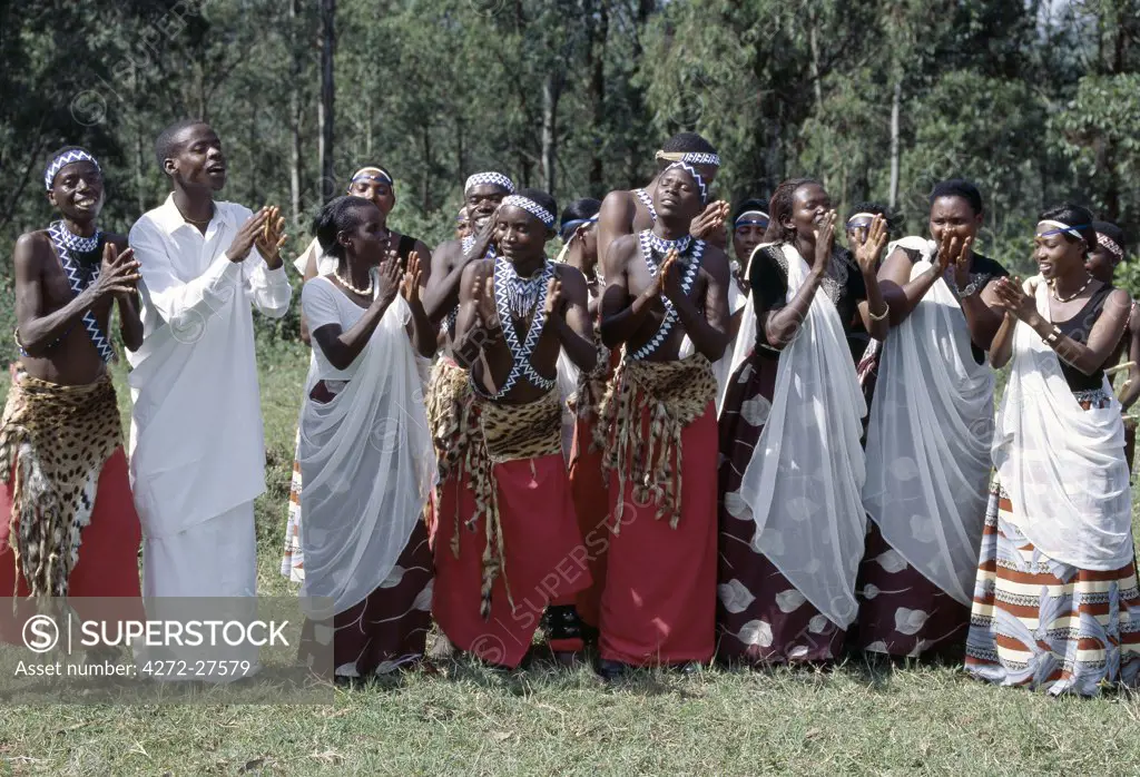Intore dancers perform at Butare.  In the days of the monarchy in Rwanda, Intore dancers performed at the Royal Court. Today, several groups perform nationally and internationally. Their rhythm, movement and impressive drumming is widely acclaimed.