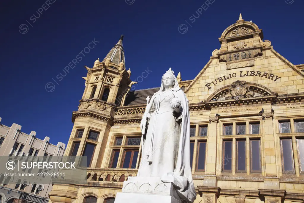 Statue of Queen Victoria outside public library, Market Square, Port Elizabeth, Eastern Cape, South Africa