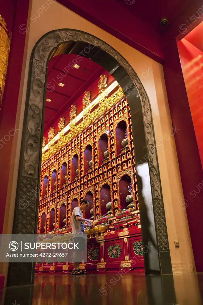 Singapore, Singapore, Chinatown.  Interior of the Buddha Tooth Relic Temple and Museum.