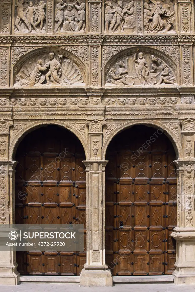 The elegant carved portal of the 16th Century church of Santo Tomas in Haro.