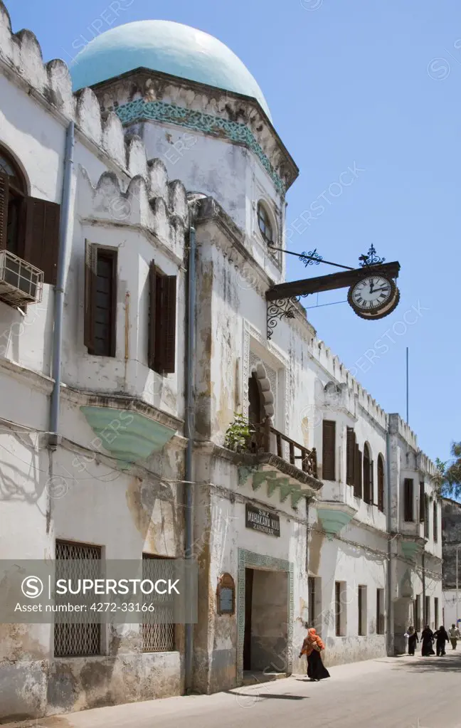 Tanzania, Zanzibar, Stone Town. The historic High Court building situated along Kaunda Street, was built between 1904 and 1908 and designed by J.H. Sinclair.