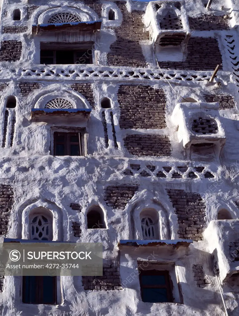 Surrounded by a massive 20 to 30 foot high wall, old Sanaa is one of the worlds oldest inhabited cities.  Several stone and brick buildings date back to the 11th Century AD, many are over 400 years old.  Modern buildings follow the same 1,000-year-old distinctive Yemeni architectural style.
