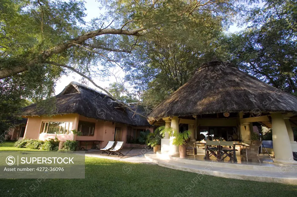 Zambia, Upper Zambezi, near Livingstone. Tangala, a luxurious private safari house owned by Tongabezi and located a short distance upstream from Victoria Falls.