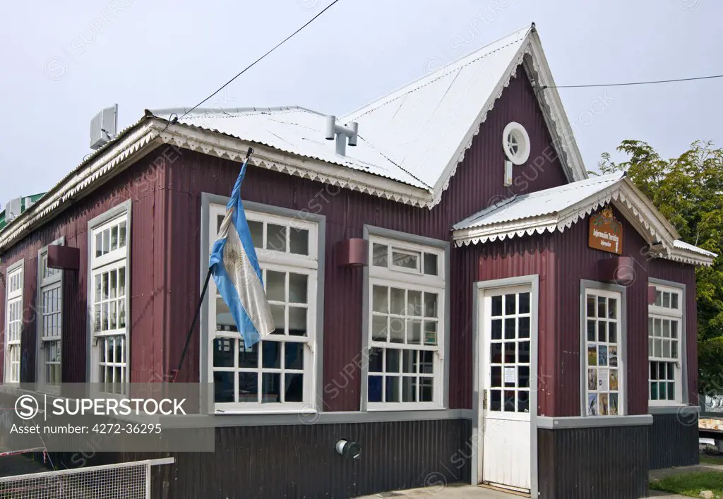 The tourist information office at Ushuaia was established in this historic 1926 building in 1998.  Prior to that, it was a library.