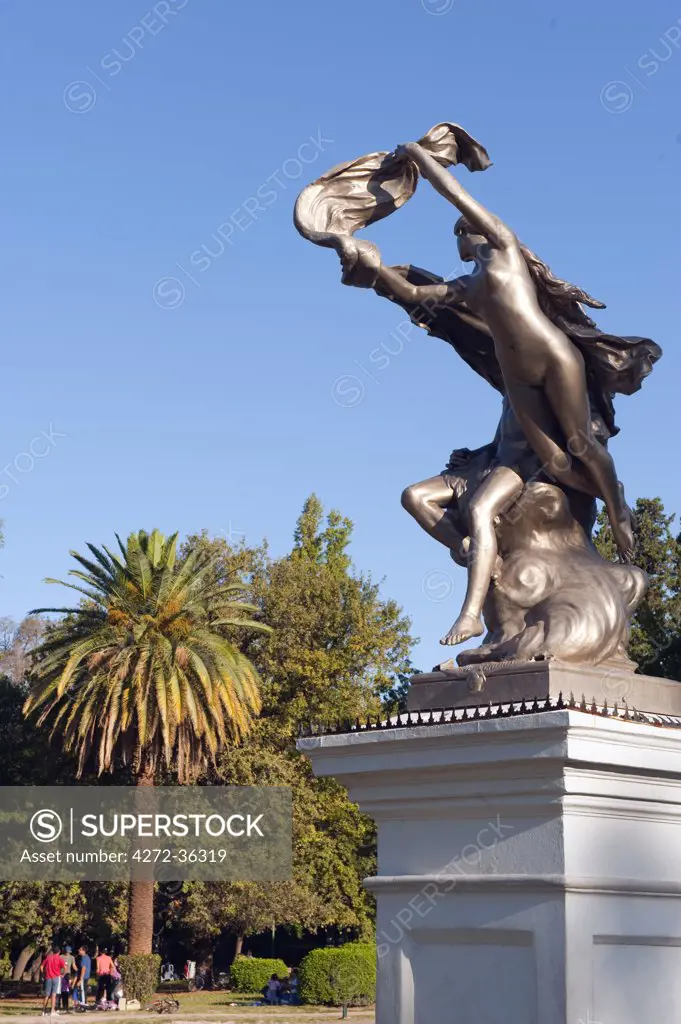 South America, Argentina, Mendoza, statue in Parque General San Martin