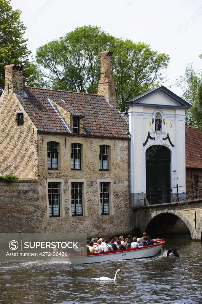 Europe, Belgium, Flanders, Bruges, tourist boat trip on the canal, old town, Unesco World Heritage Site