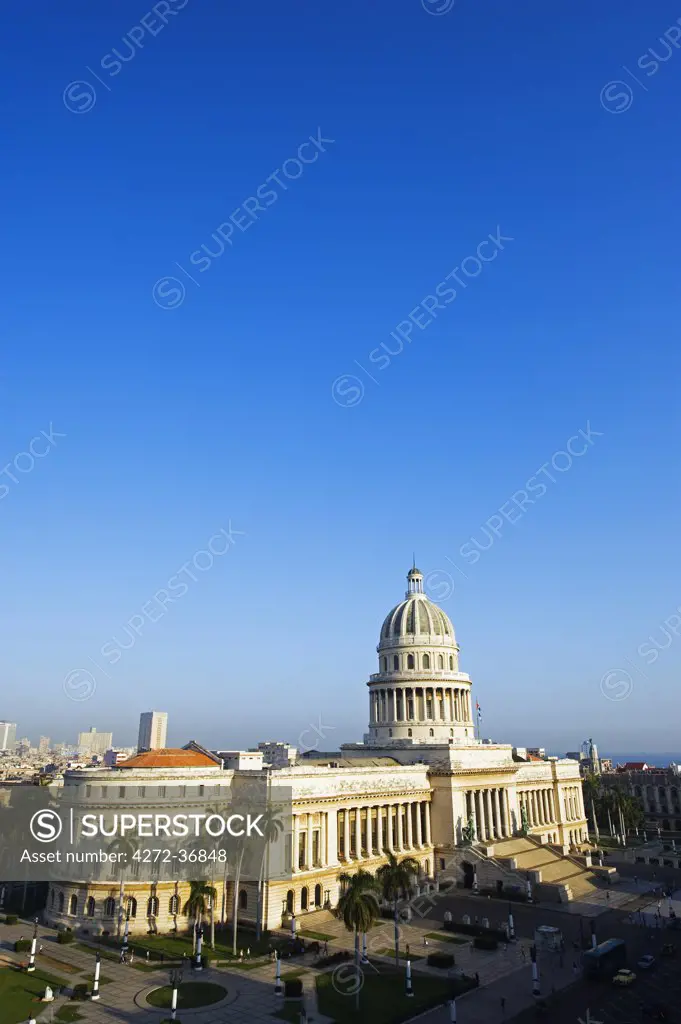 The Caribbean, West Indies, Cuba, Central Havana, Capitolio Nacional, Capitol building