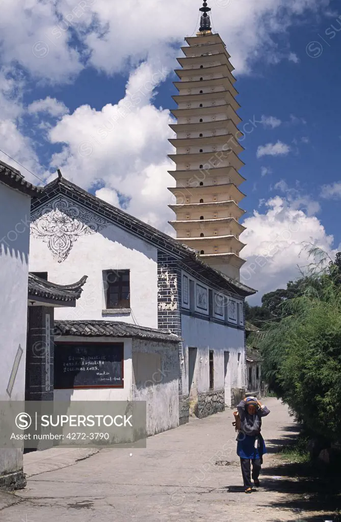 One of Dali's celebrated pagodas comprising the San Ta complex towers over the old quarter. Built in the 9th century and standing nearly 70m talls, some of its secrets remained hidden until 1979 when renovations uncovered a trove of ornaments, scrolls and unguents.