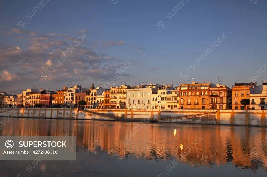 Spain, Andalusia, Seville; Houses in the 'La Triana' region across the river Guadalquivir