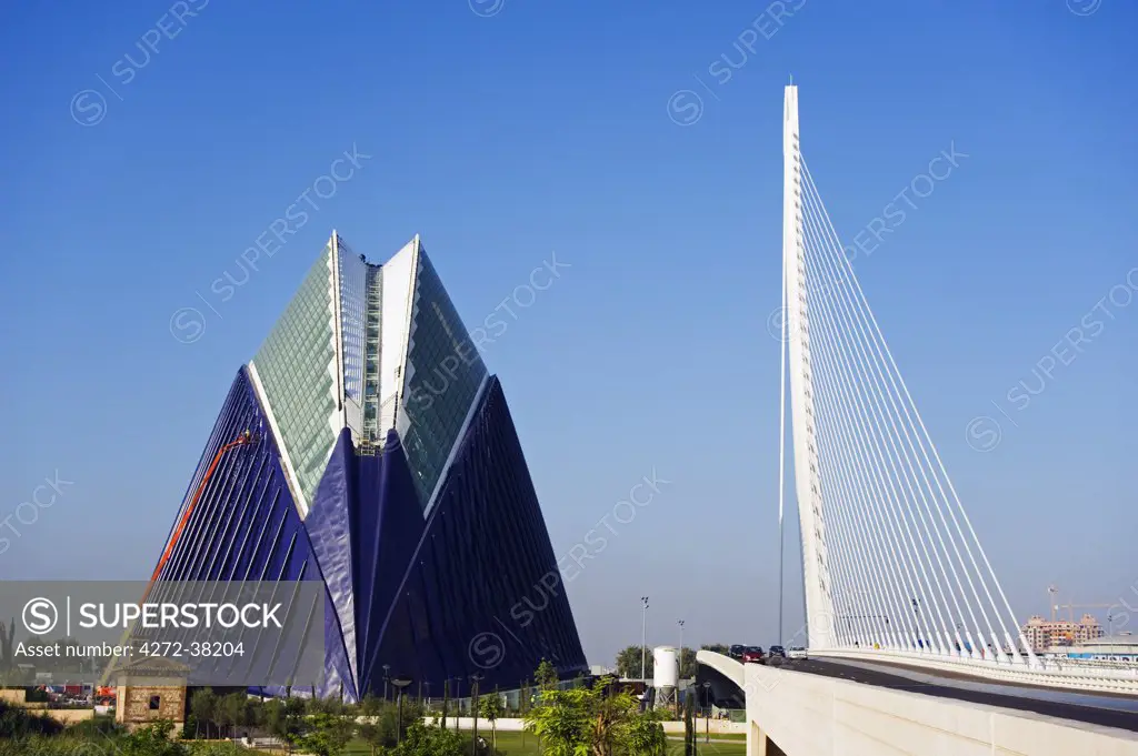 Europe, Spain, Valencia, Puente del Grao, City of Arts and Sciences