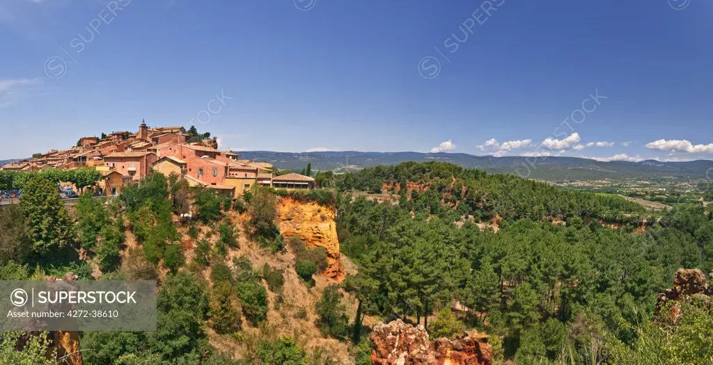 Roussillon. Europe, France, Provence-Alpes-Cote d'Azur, Vaucluse
