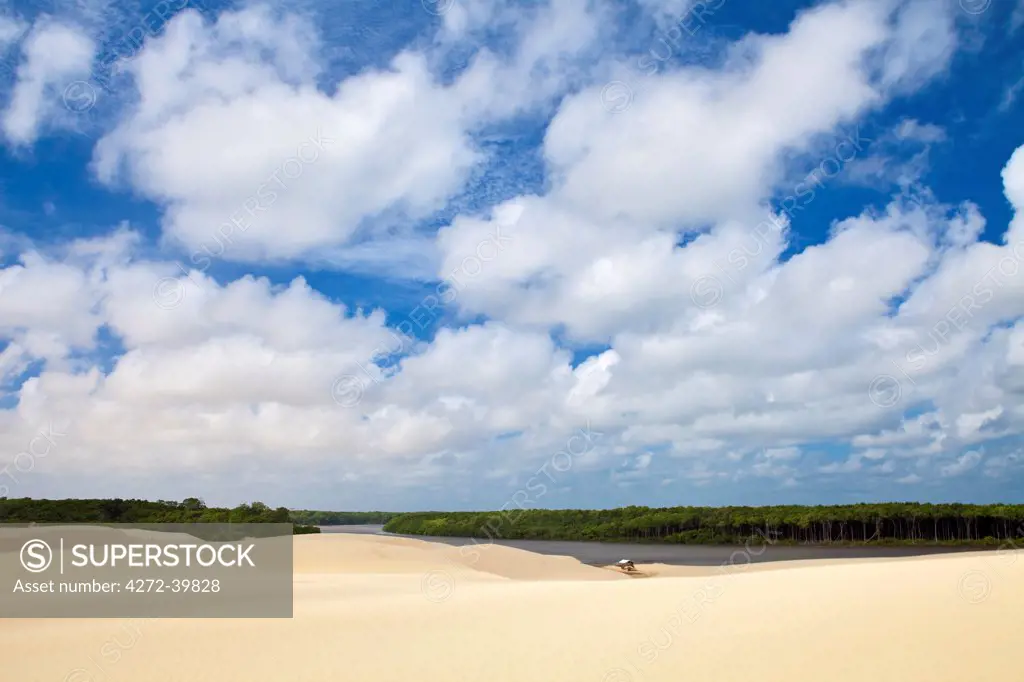 South America, Brazil, Maranhao, Vassouras, a tiny hut lost in the sand dunes in the Pequenos Lencois coastal desert