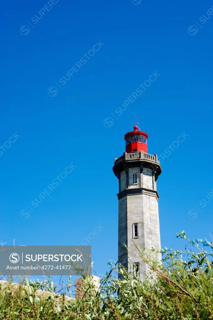 France, Charente Maritime, Ile de Re.  The newer and higher 1854 lighthouse at Saint Clemente des Baleines.