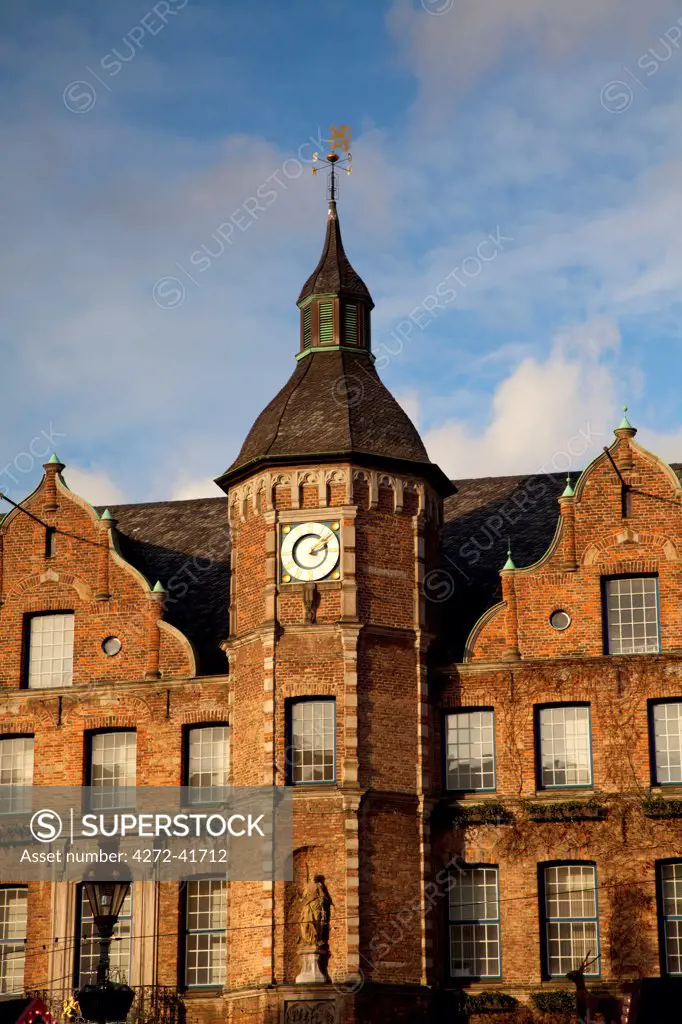 Dusseldorf, North Rhine Westphalia, Germany, Town hall architectural detail