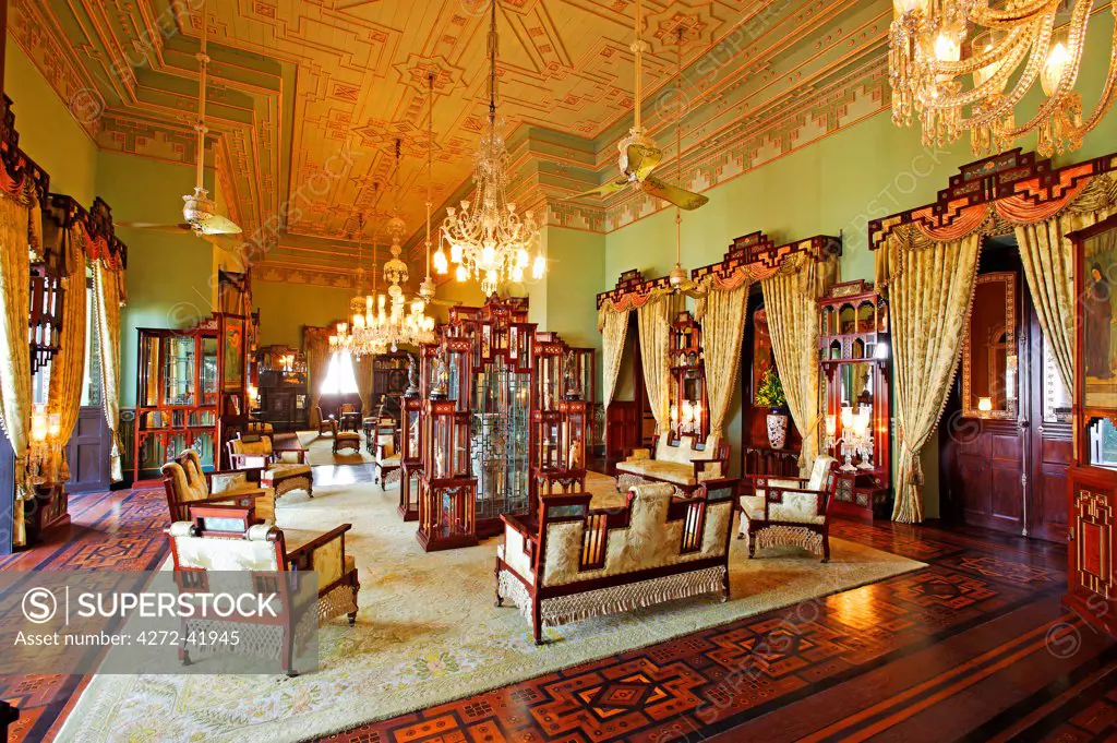 India, Andhra Pradesh, Hyderabad. The Jade Room at the Falaknuma Palace Hotel.