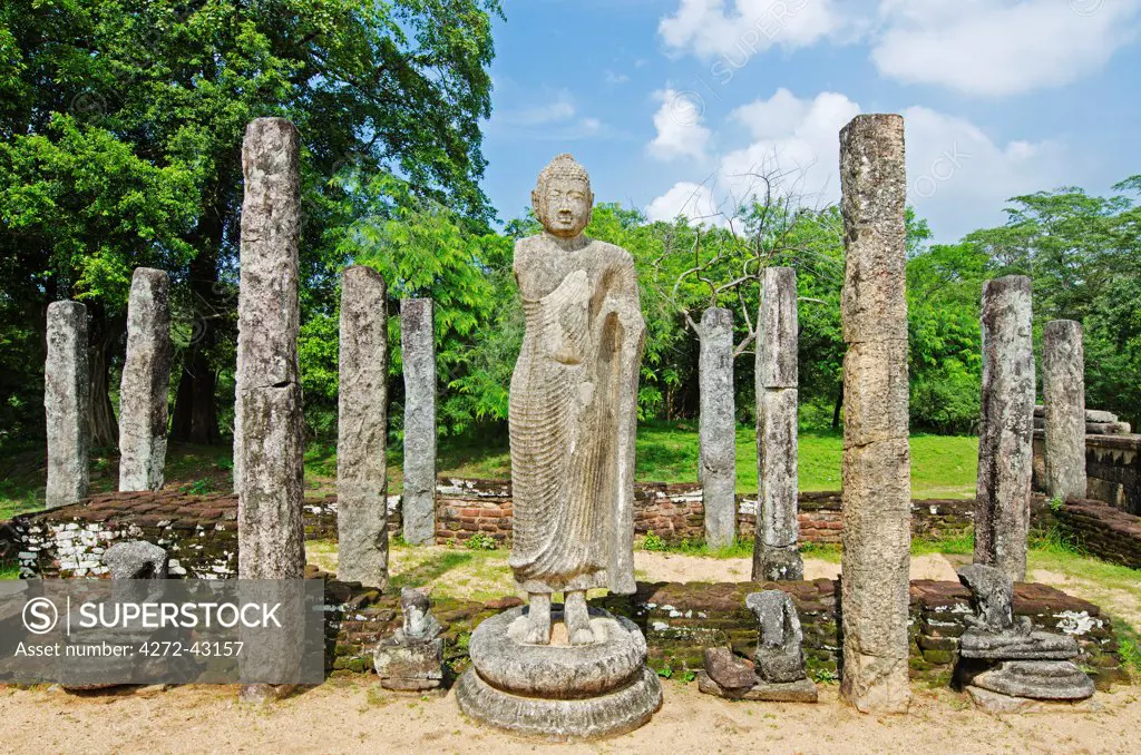 Sri Lanka, North Central Province Polonnaruwa, UNESCO World Heritage Site, Quadrangle, Standing Buddha in Atadage, Tooth Relic Temple